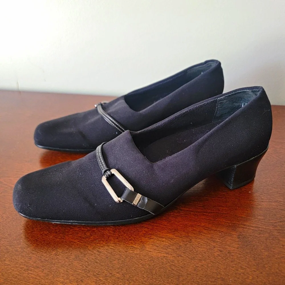 Munro Women's Cindi Black Fabric Comfort Slip On Buckle Block Heel Sz 11M